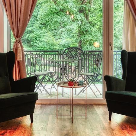 Nature Apartment - Minutes Away From The Old Town And Afi Mall Brasov Ngoại thất bức ảnh