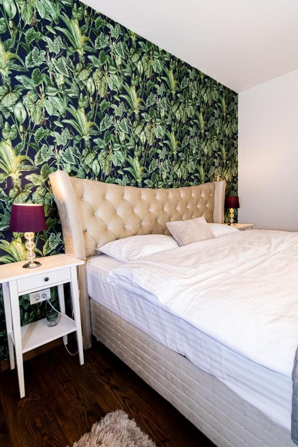 Nature Apartment - Minutes Away From The Old Town And Afi Mall Brasov Ngoại thất bức ảnh